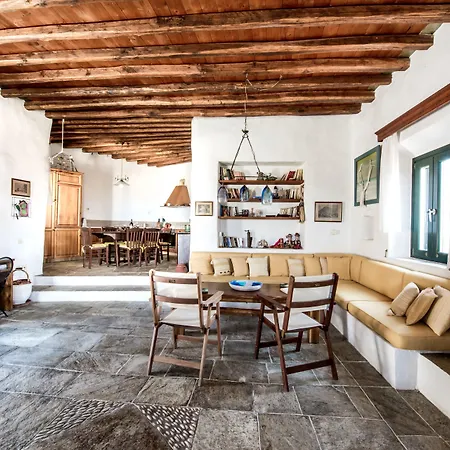 Holiday home Vrissi *