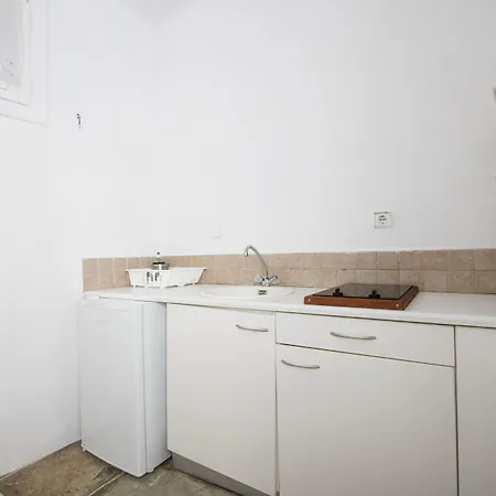 Vrissi Apollonia (Sifnos)