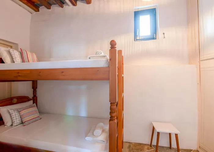 Semesterbostad Vrissi *